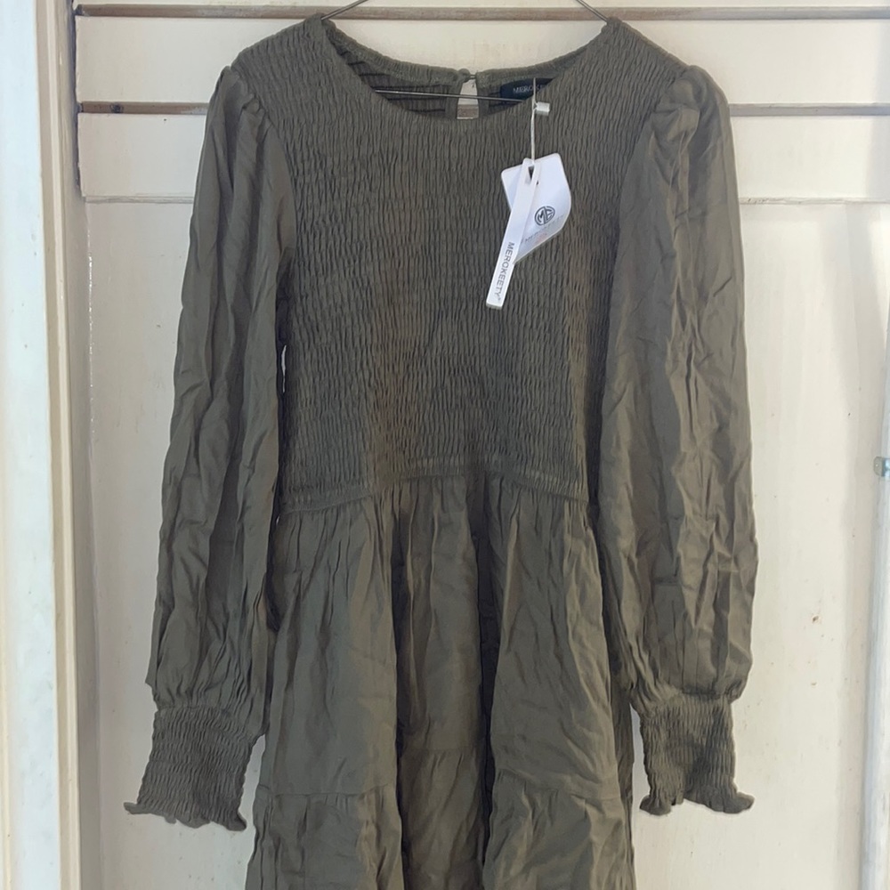 Womens Brand New Green Dress